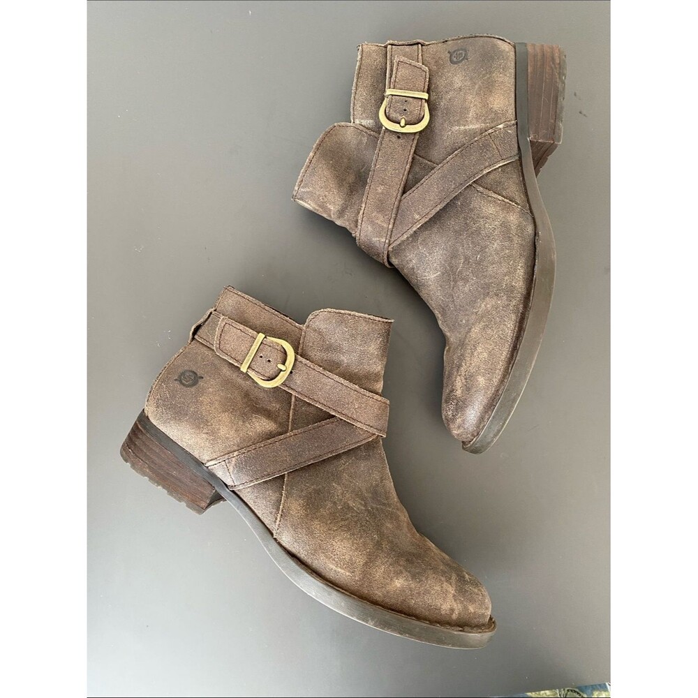 Born Brown Suede Ankle Boots Brass Buckle Sz 9.5 M Boho Western Cottage - Picture 3 of 15